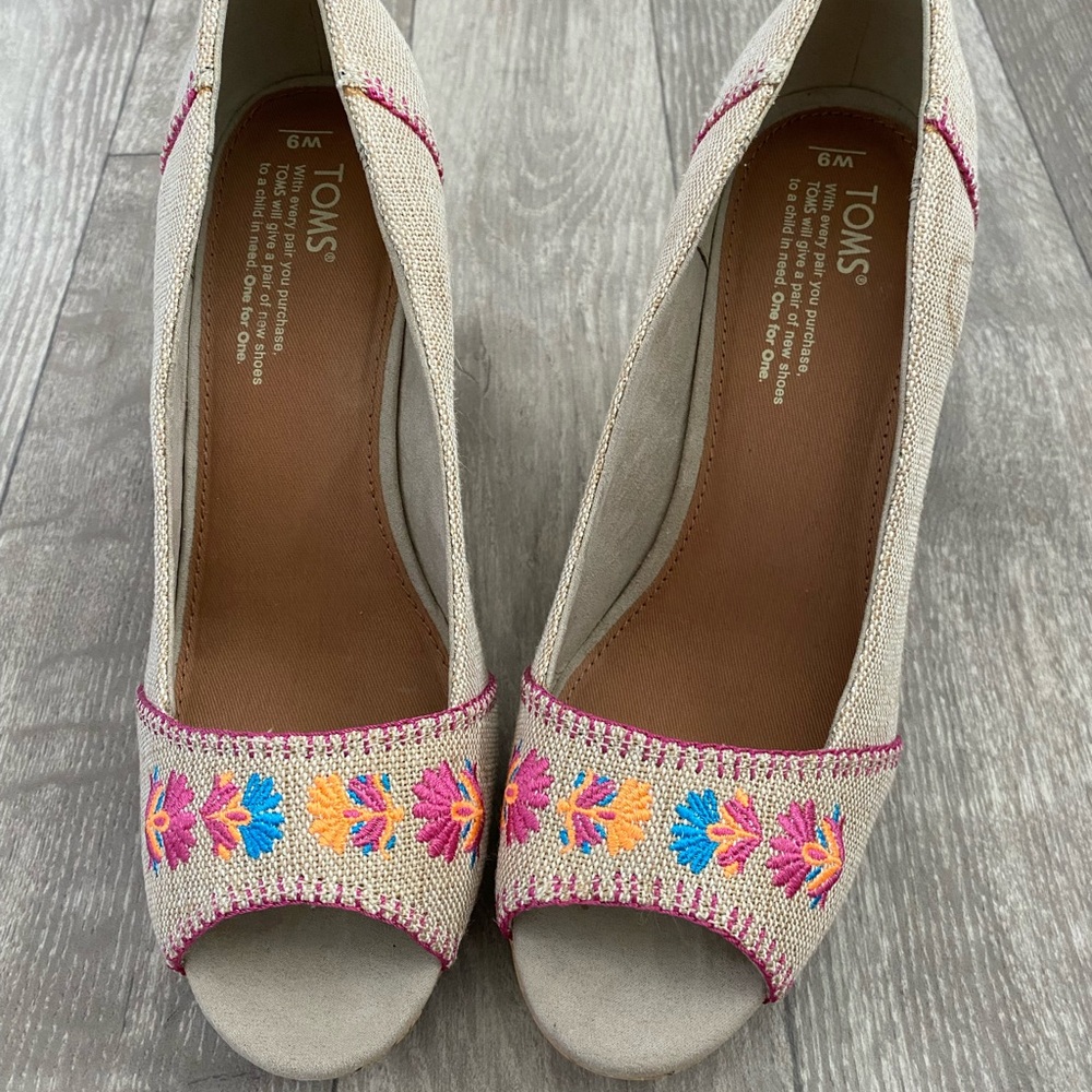 Tom’s Cork Wedge Beige Pink Orange Blue Floral Design S. 9